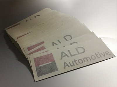 mainostarrat siirtoteipillä