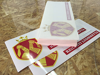 mainostarrat a-telineeseen